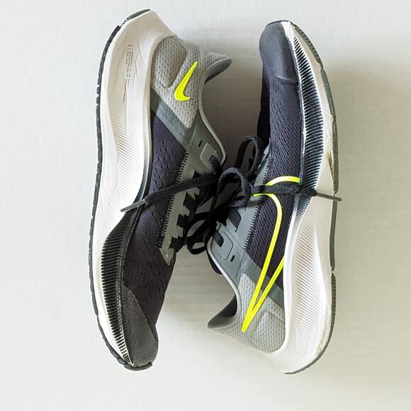 Nike Boys Air Zoom Pegasus 38 Size 7Y CZ4178-005 Black Gray Running Shoes - Picture 6 of 11